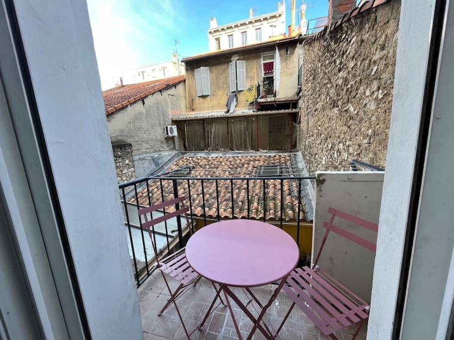 Pleasant 3-Bedroom Flat In The Center Of Марсель Экстерьер фото