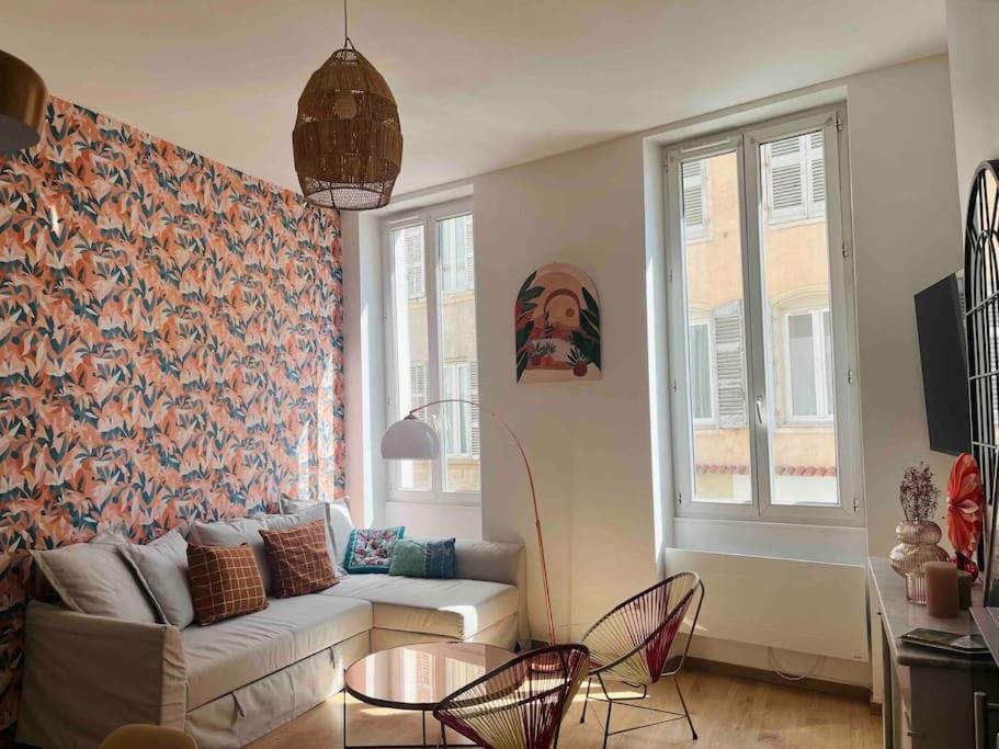 Pleasant 3-Bedroom Flat In The Center Of Марсель Экстерьер фото