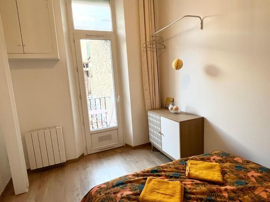 Pleasant 3-Bedroom Flat In The Center Of Марсель Экстерьер фото
