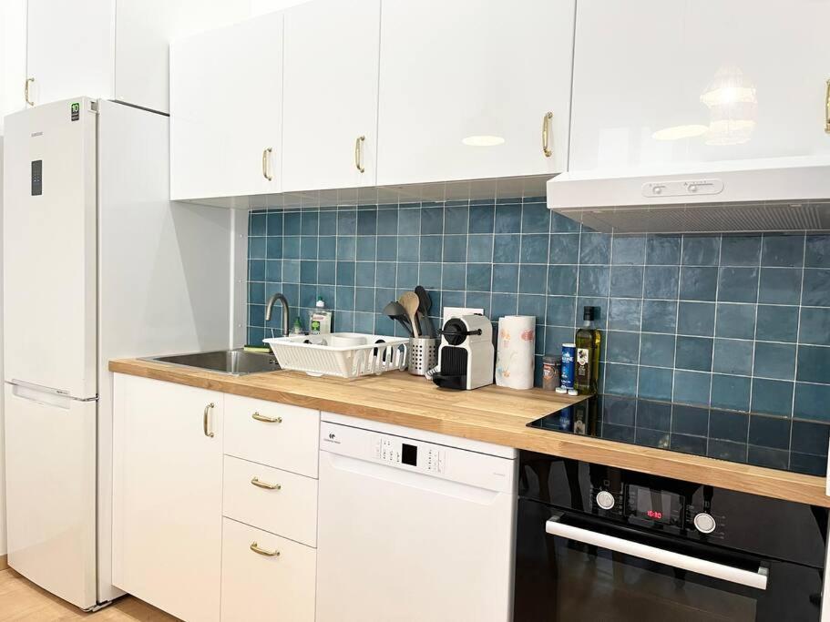 Pleasant 3-Bedroom Flat In The Center Of Марсель Экстерьер фото